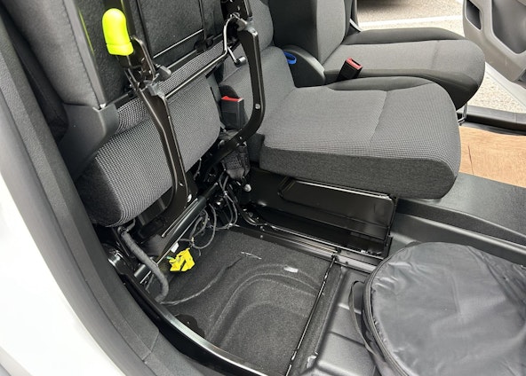 Vehicle image 15 Vehicle image 15