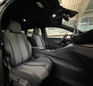 Peugeot 5008 1.5 BlueHDi Allure Pack *7Sitzer*