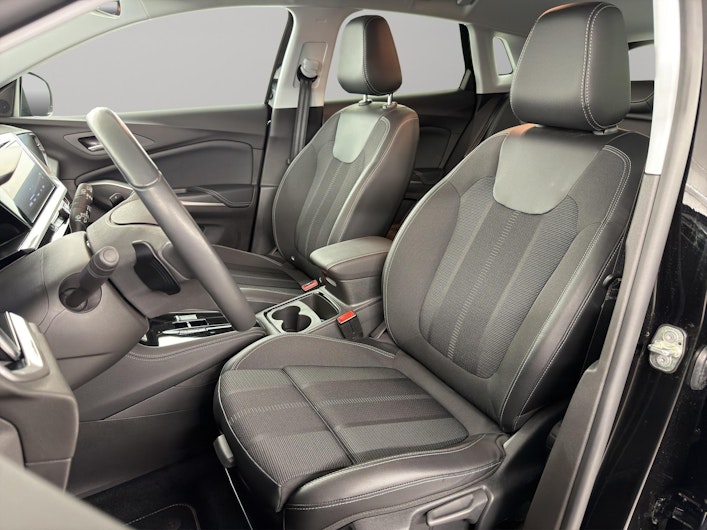 Vehicle image OPEL GRANDLAND