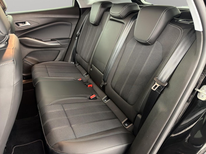 Vehicle image OPEL GRANDLAND