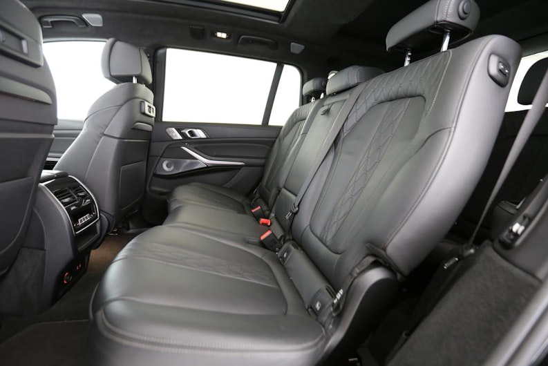 Vehicle image BMW X7