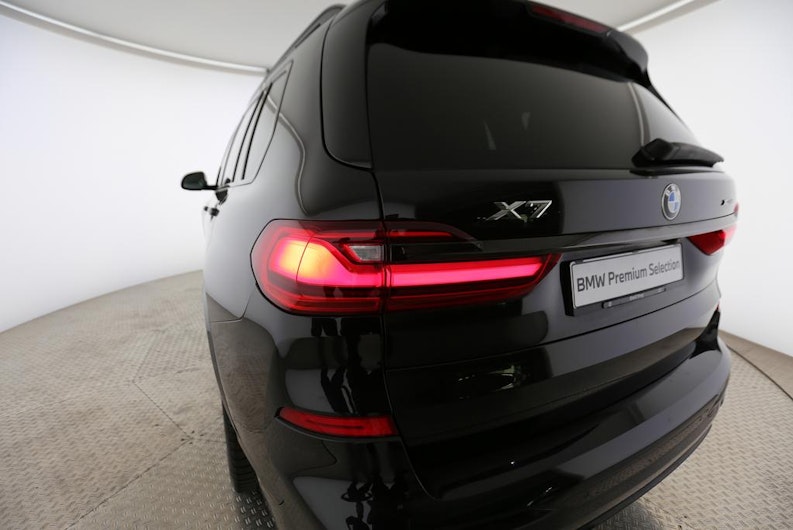 Vehicle image BMW X7