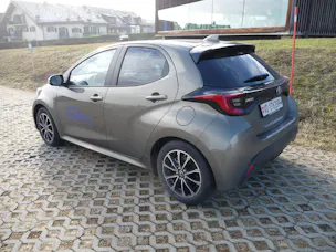 Toyota Yaris 1.5 VVT-i HSD Trend