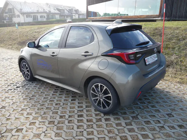 Toyota Yaris 1.5 VVT-i HSD Trend
