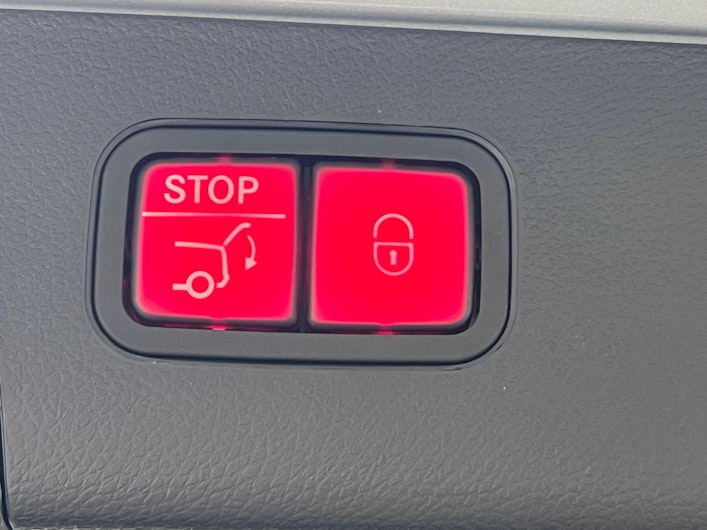 Vehicle image MERCEDES-BENZ GLC 300