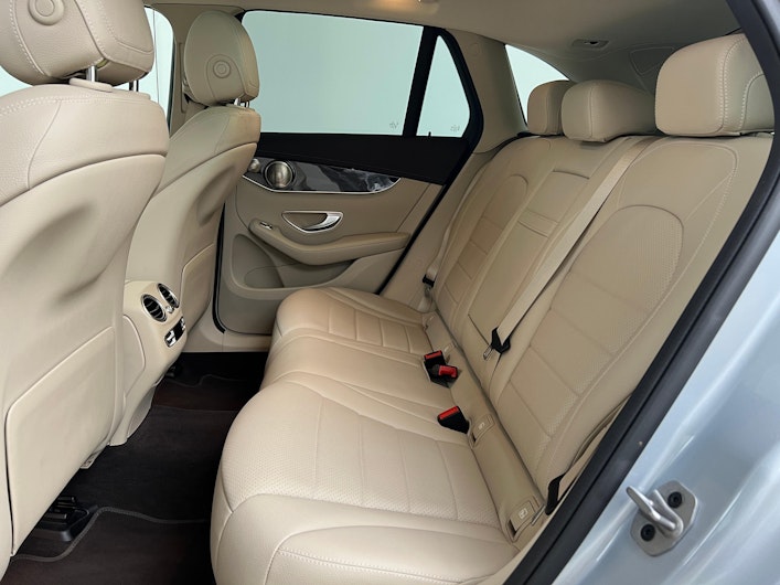 Vehicle image MERCEDES-BENZ GLC 300