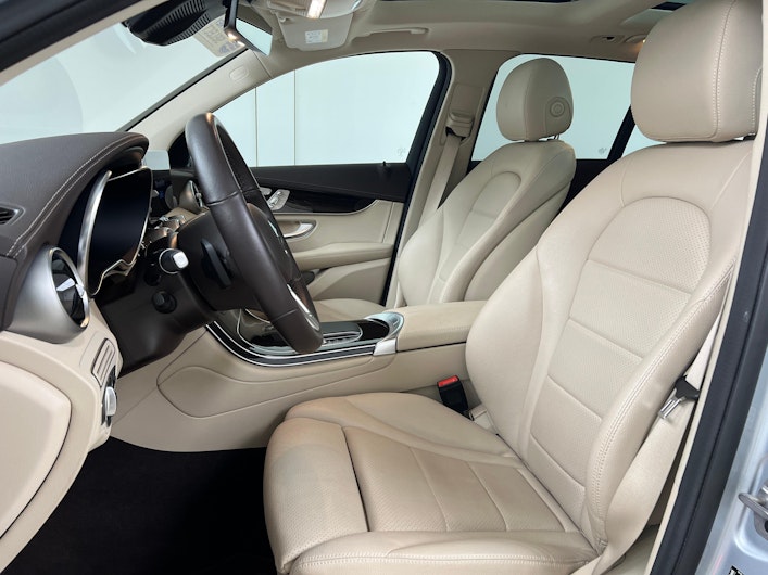 Vehicle image MERCEDES-BENZ GLC 300