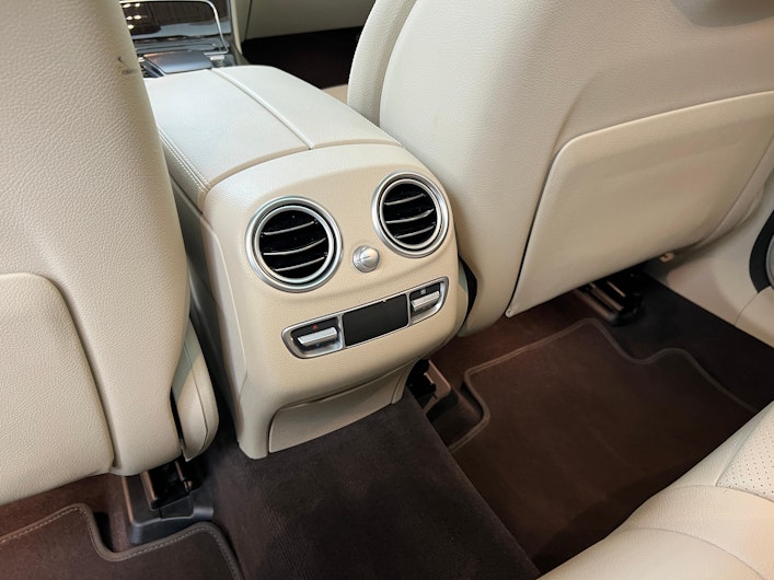 Vehicle image MERCEDES-BENZ GLC 300