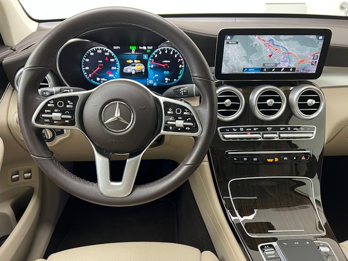 Vehicle image MERCEDES-BENZ GLC 300
