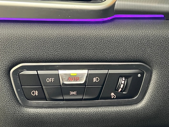 Vehicle image BMW X6