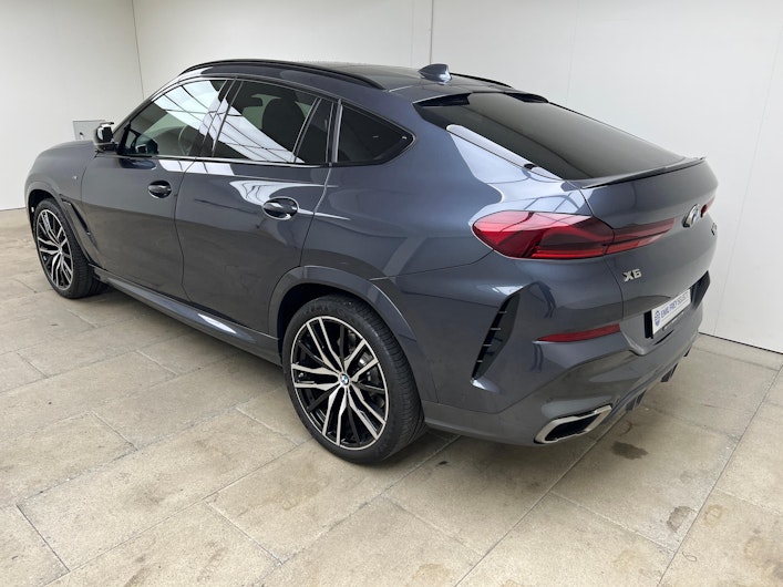 Vehicle image BMW X6