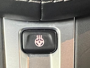 Vehicle image BMW X6 M50i