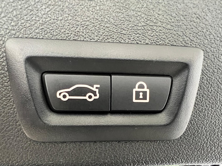 Vehicle image BMW X6