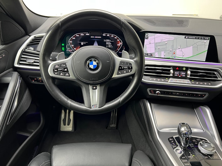 Vehicle image BMW X6