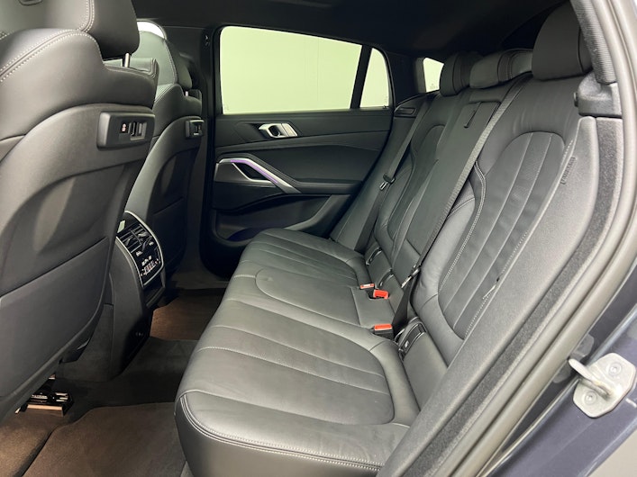 Vehicle image BMW X6