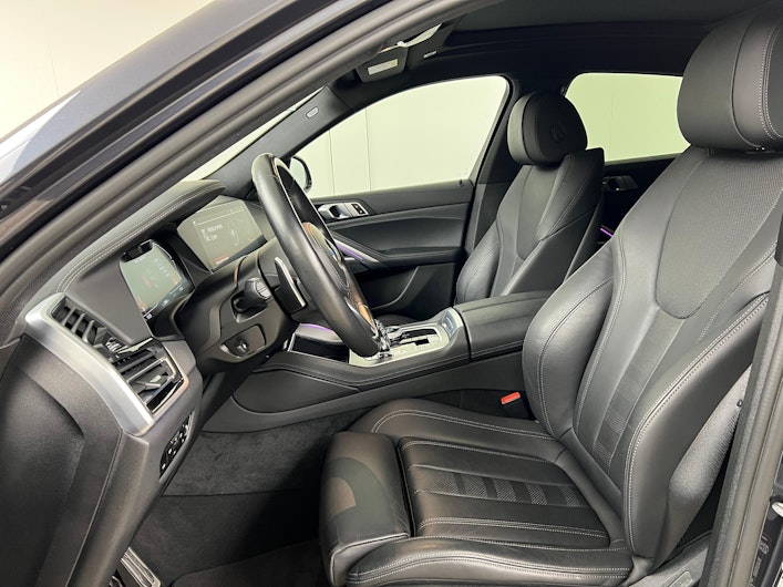 Vehicle image BMW X6