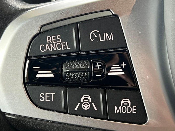 Vehicle image BMW X6