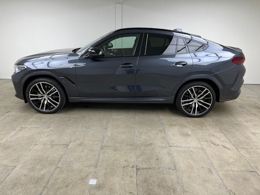 BMW X6 M50i 2