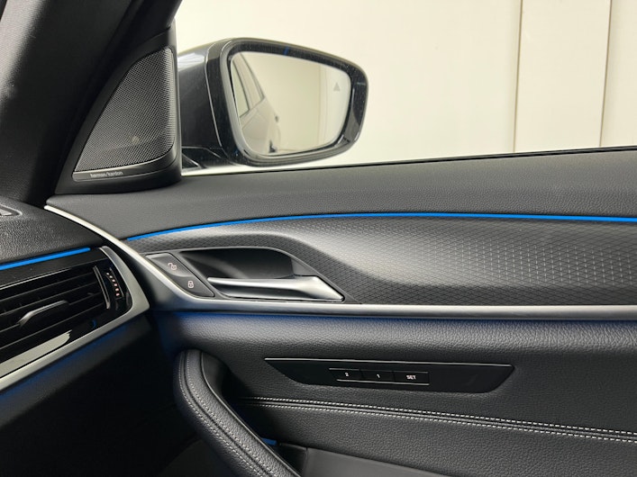 Vehicle image BMW 5 SERIES