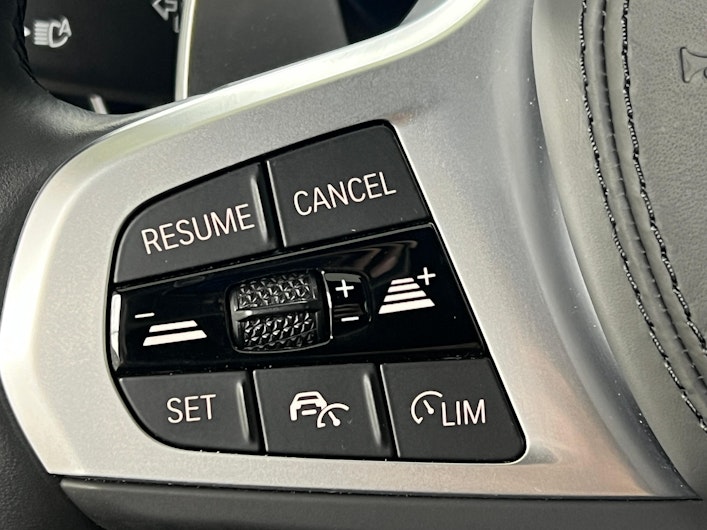 Vehicle image BMW 5 SERIES