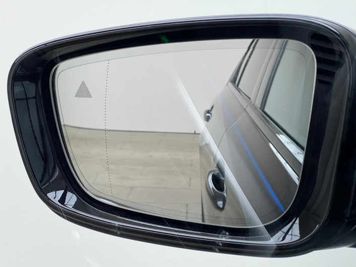 Vehicle image BMW 5 SERIES