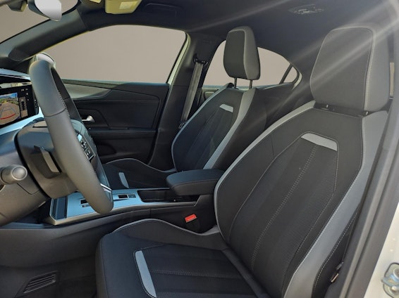 Fahrzeugbild 8 Fahrzeugbild 8