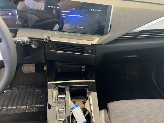 Vehicle image 10 Vehicle image 10