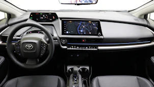 Fahrzeugbild TOYOTA Prius 2.0 Plug-In-Hybrid Premium