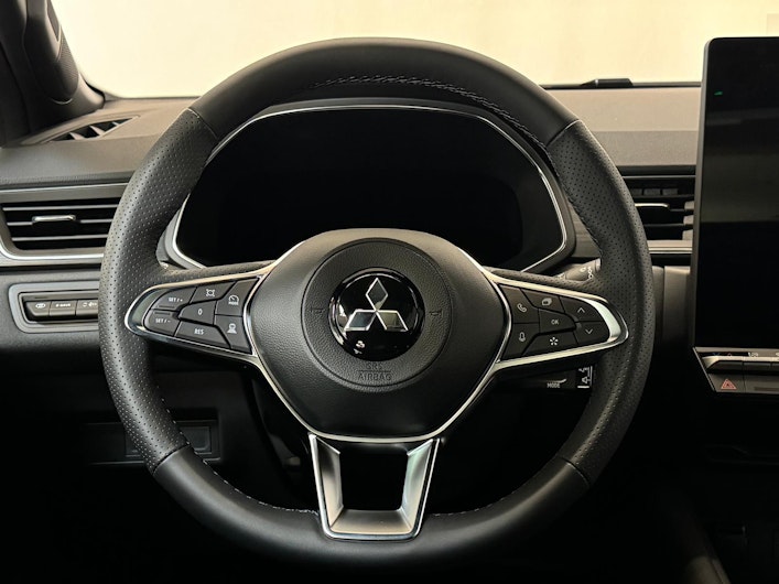 Vehicle image MITSUBISHI ASX