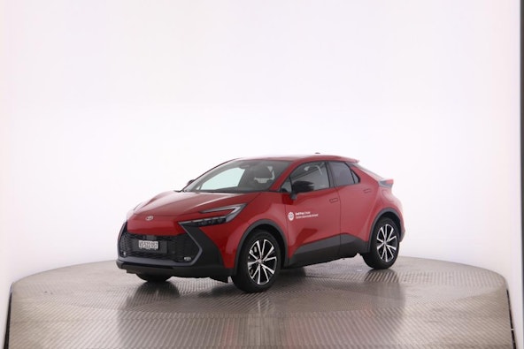 First vehicle image