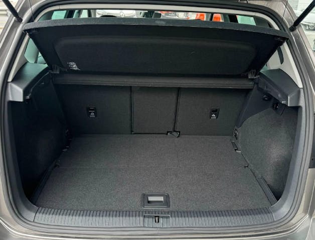 VW Golf VII Sportsvan TSI 125 Allstar DSG Occasion CHF 13'900