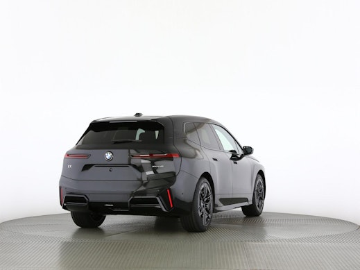 BMW iX xDrive45 2
