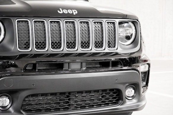 JEEP Renegade 1.3 Summit 4xe 3