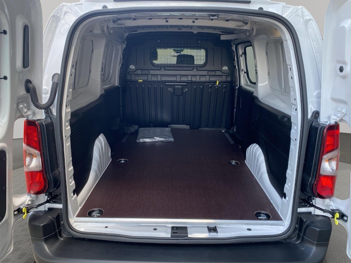 Vehicle image OPEL COMBO