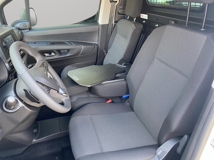 Vehicle image OPEL COMBO