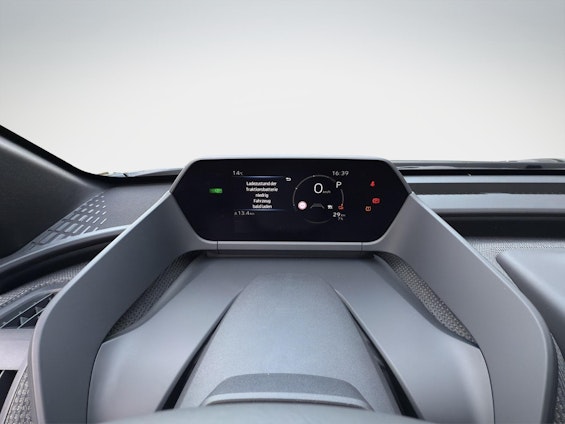 Vehicle image 10 Vehicle image 10