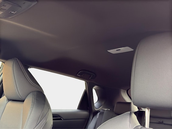 Vehicle image 19 Vehicle image 19