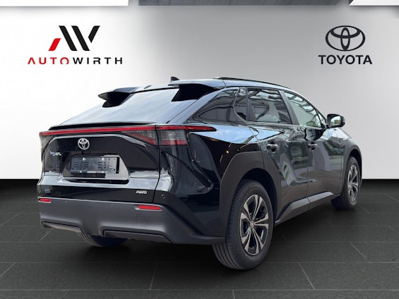 Vehicle image 4 Vehicle image 4