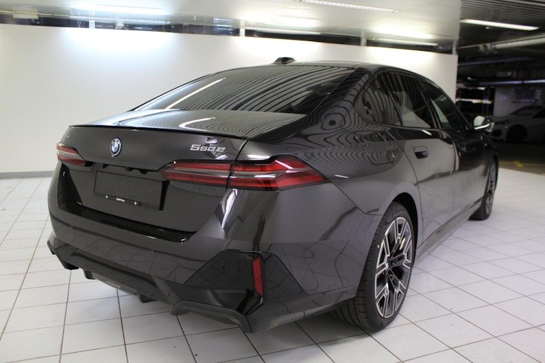 Vehicle image BMW 5 SERIES