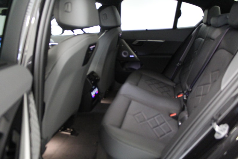 Vehicle image BMW 5 SERIES