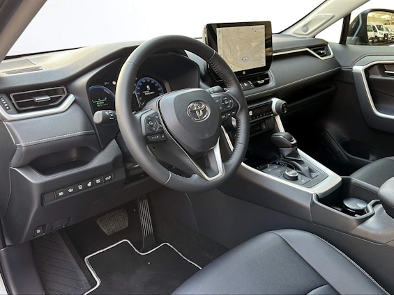 Vehicle image 10 Vehicle image 10