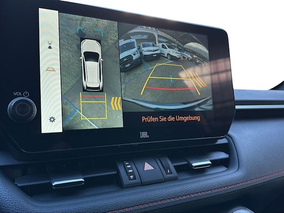 Vehicle image 14 Vehicle image 14