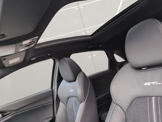 Vehicle image 37 Vehicle image 37