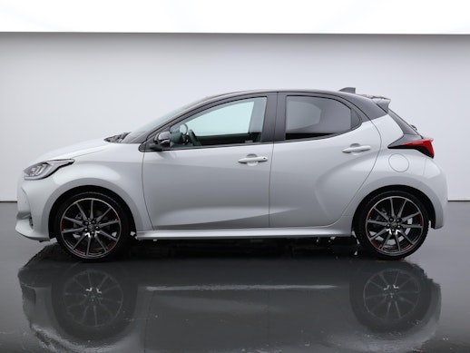 TOYOTA Yaris 1.5 VVT-i HSD GR Sport 1