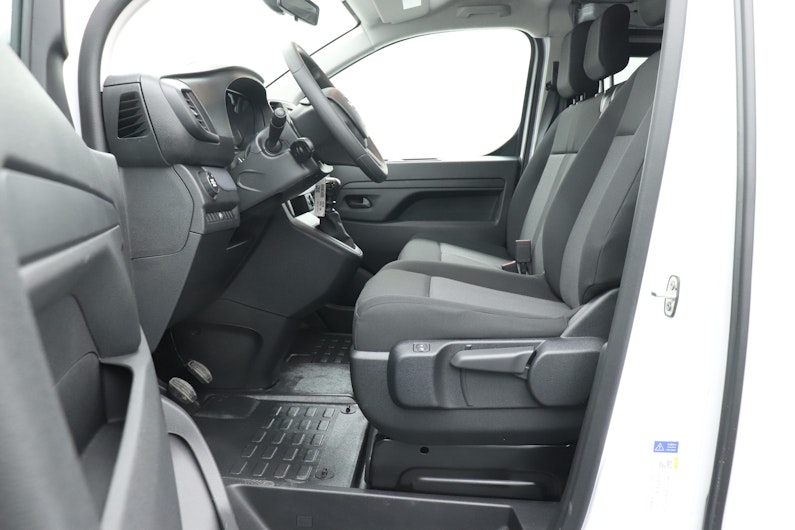 Vehicle image OPEL VIVARO