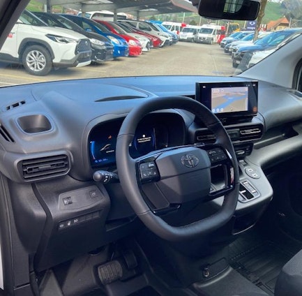 Vehicle image 6 Vehicle image 6