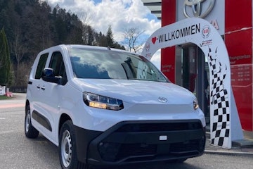 Vehicle placeholder image Vehicle placeholder image