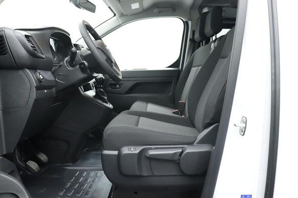 OPEL Vivaro Cargo DK Var. 3.0 t M 2.0 D 144 S/S 2