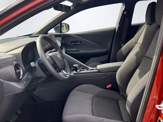 TOYOTA C-HR 2.0 PHEV Swiss Edition 2