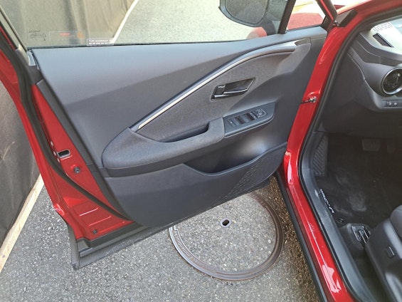 Vehicle image 16 Vehicle image 16